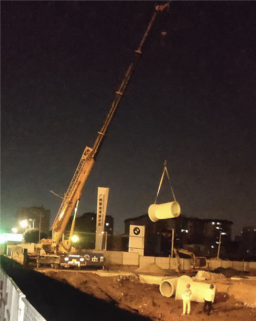 江口县“弯臂矫正”—— 吊车的 “形变补偿” 技术